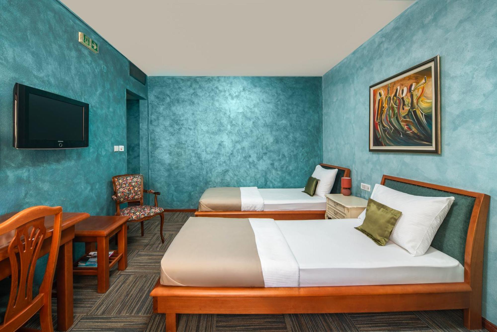 Hotel Kerber Подгорица Экстерьер фото