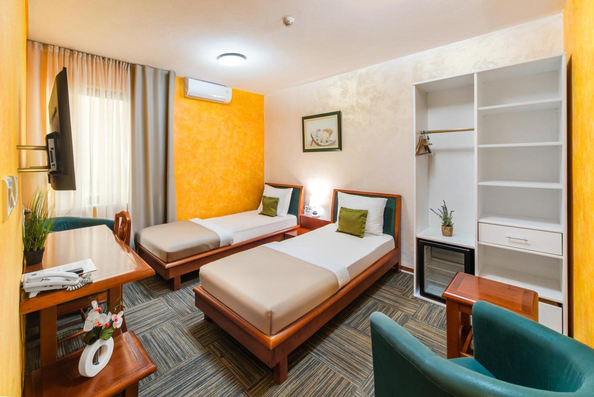 Hotel Kerber Подгорица Экстерьер фото