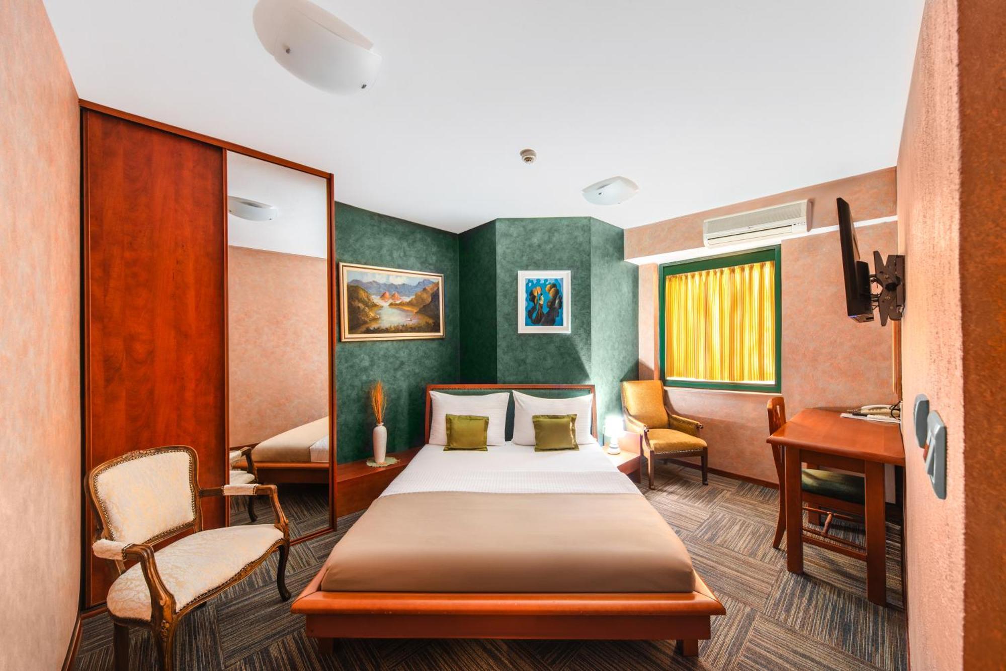 Hotel Kerber Подгорица Экстерьер фото